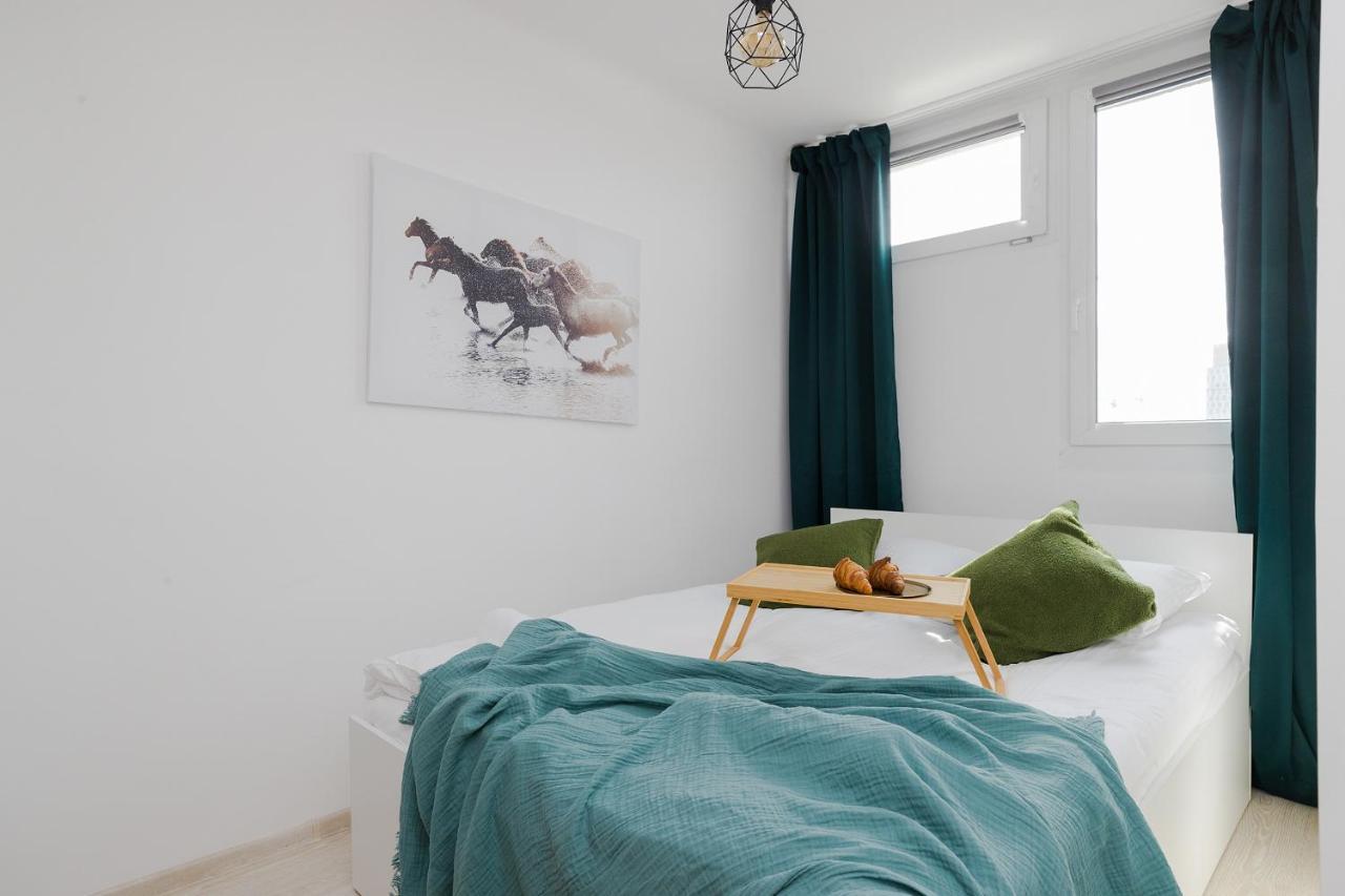 Shortstaypoland Zelazna Apartment *
